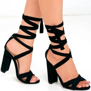 Steve Madden Christey Black Suede Ankle Tie Sandals US10